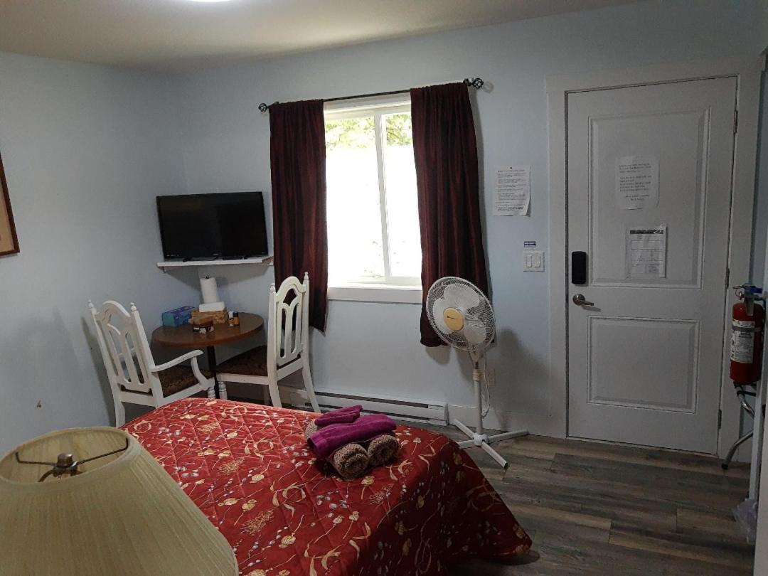 Guest Suite Private Retreat For 2 Guests With Ac - 4 Units Available Abbotsford Exterior photo