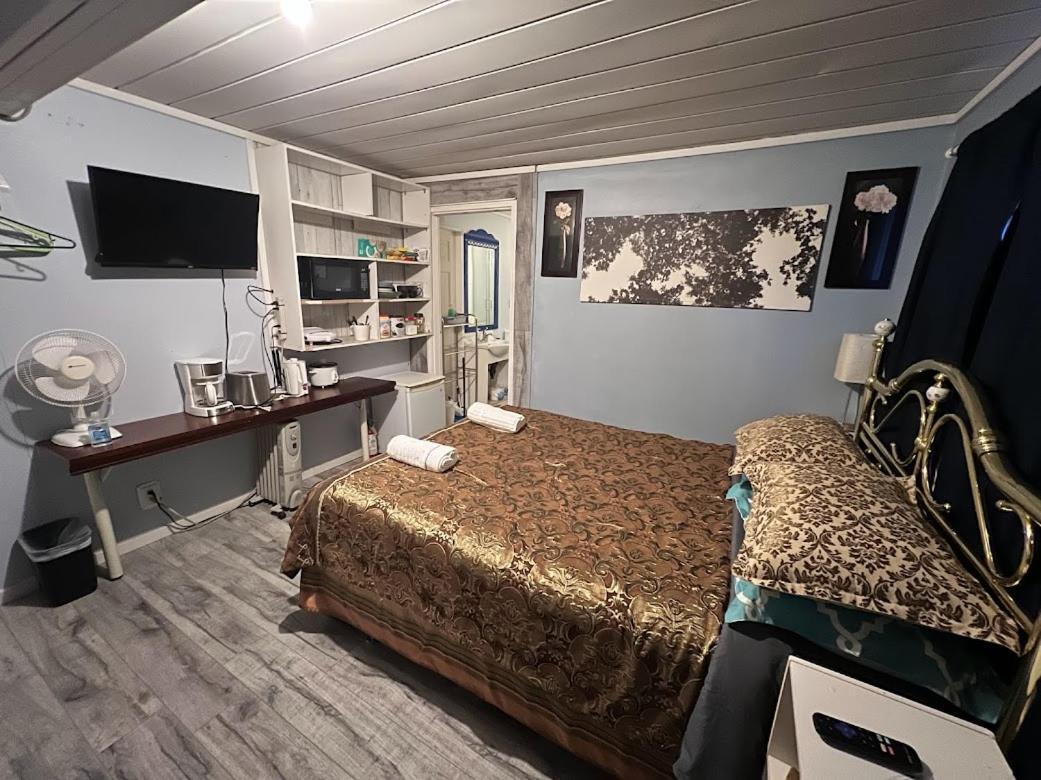 Guest Suite Private Retreat For 2 Guests With Ac - 4 Units Available Abbotsford Exterior photo