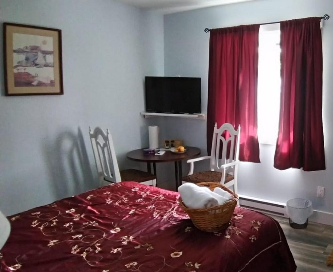 Guest Suite Private Retreat For 2 Guests With Ac - 4 Units Available Abbotsford Exterior photo