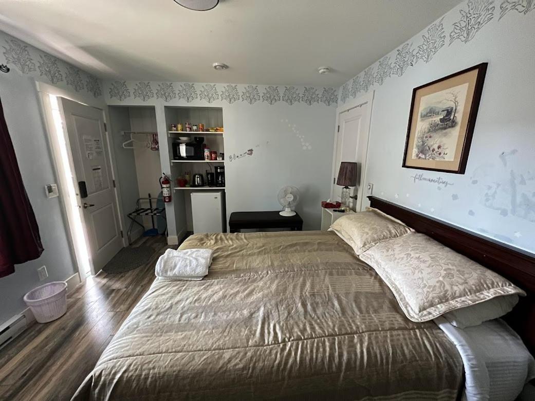 Guest Suite Private Retreat For 2 Guests With Ac - 4 Units Available Abbotsford Exterior photo