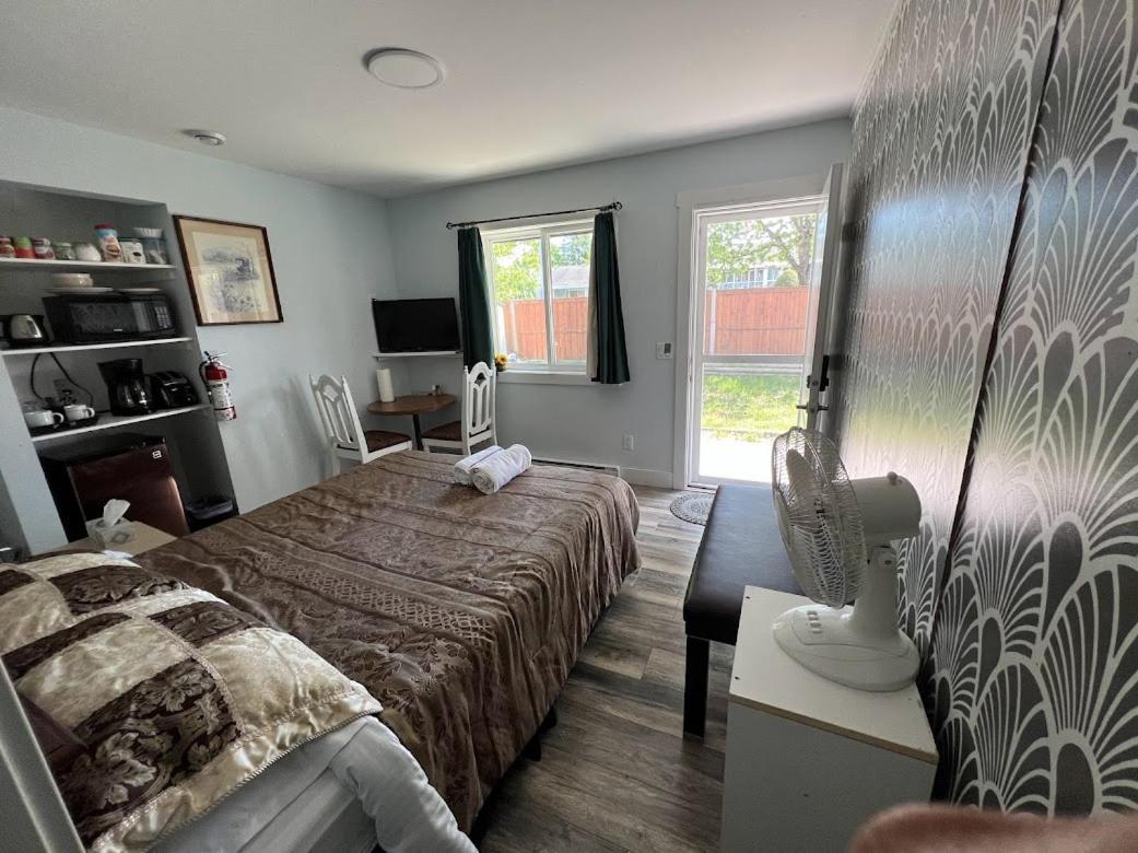Guest Suite Private Retreat For 2 Guests With Ac - 4 Units Available Abbotsford Exterior photo